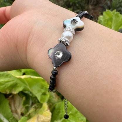 Lucky Four-Leaf Clover Shell Pearl Bracelet