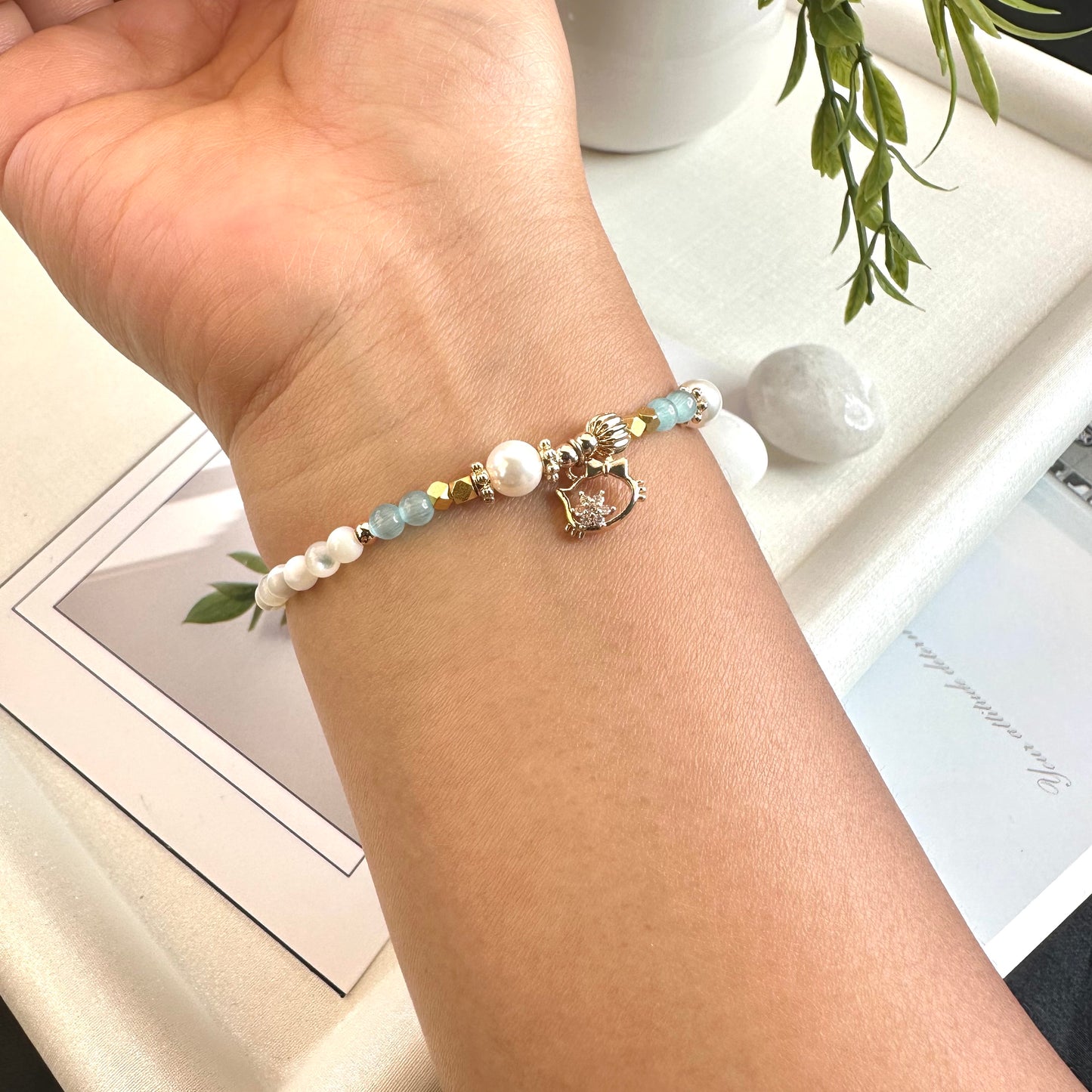 Delicate Shell Bead Bracelet
