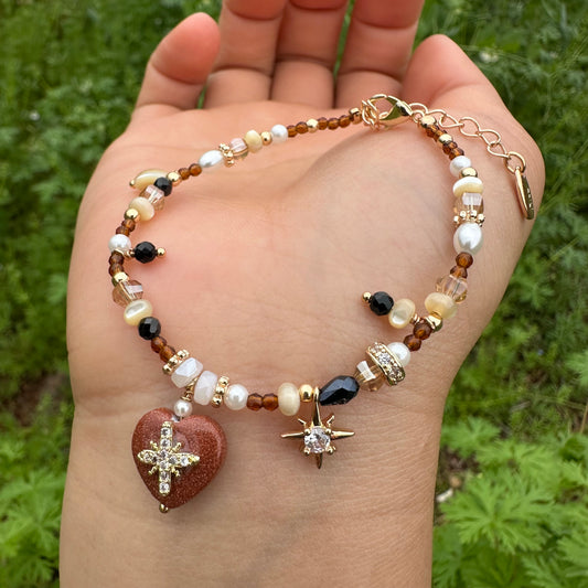 Delicate Heart Pendant Shell Bead Bracelet