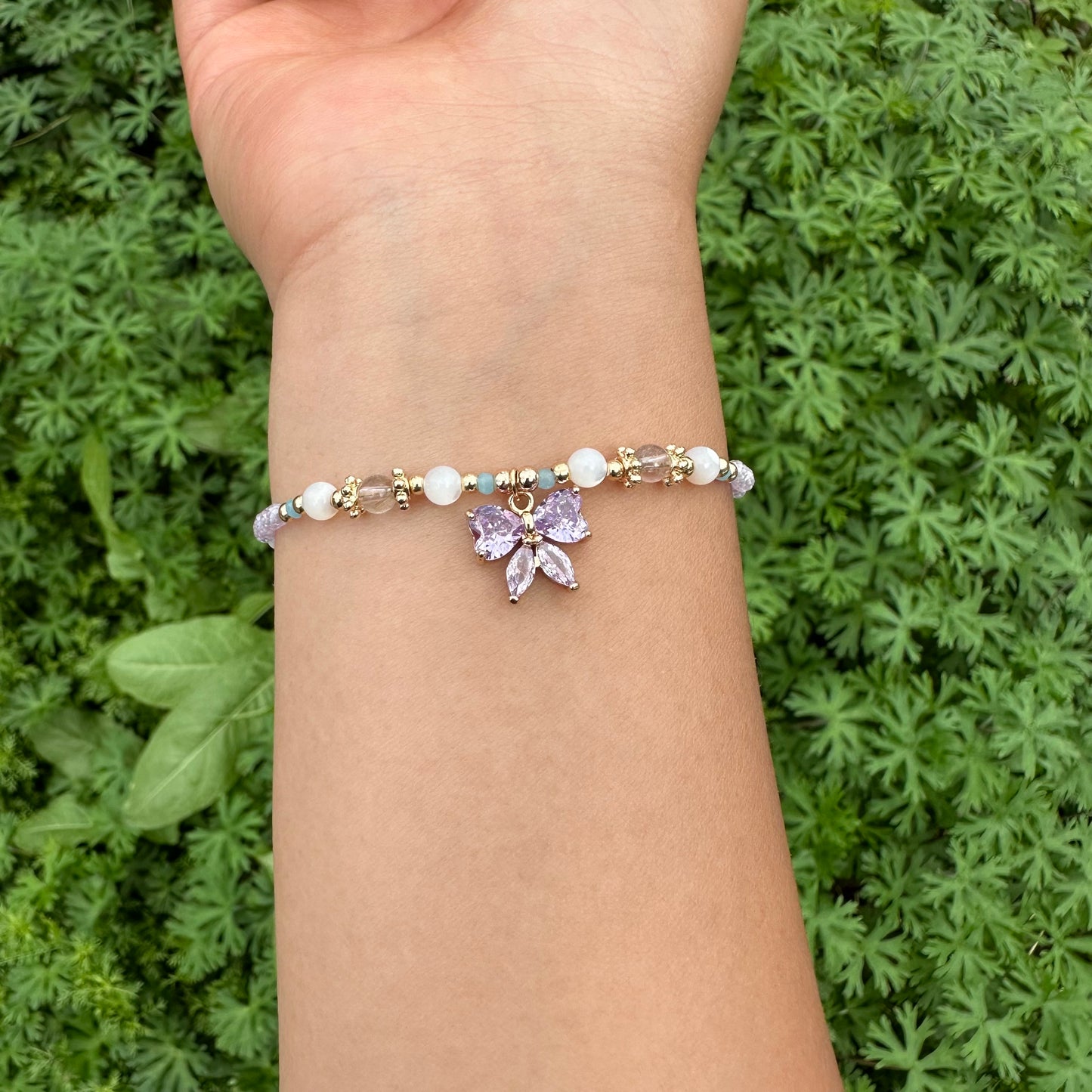 Delicate Purple Butterfly Shell Bead Bracelet