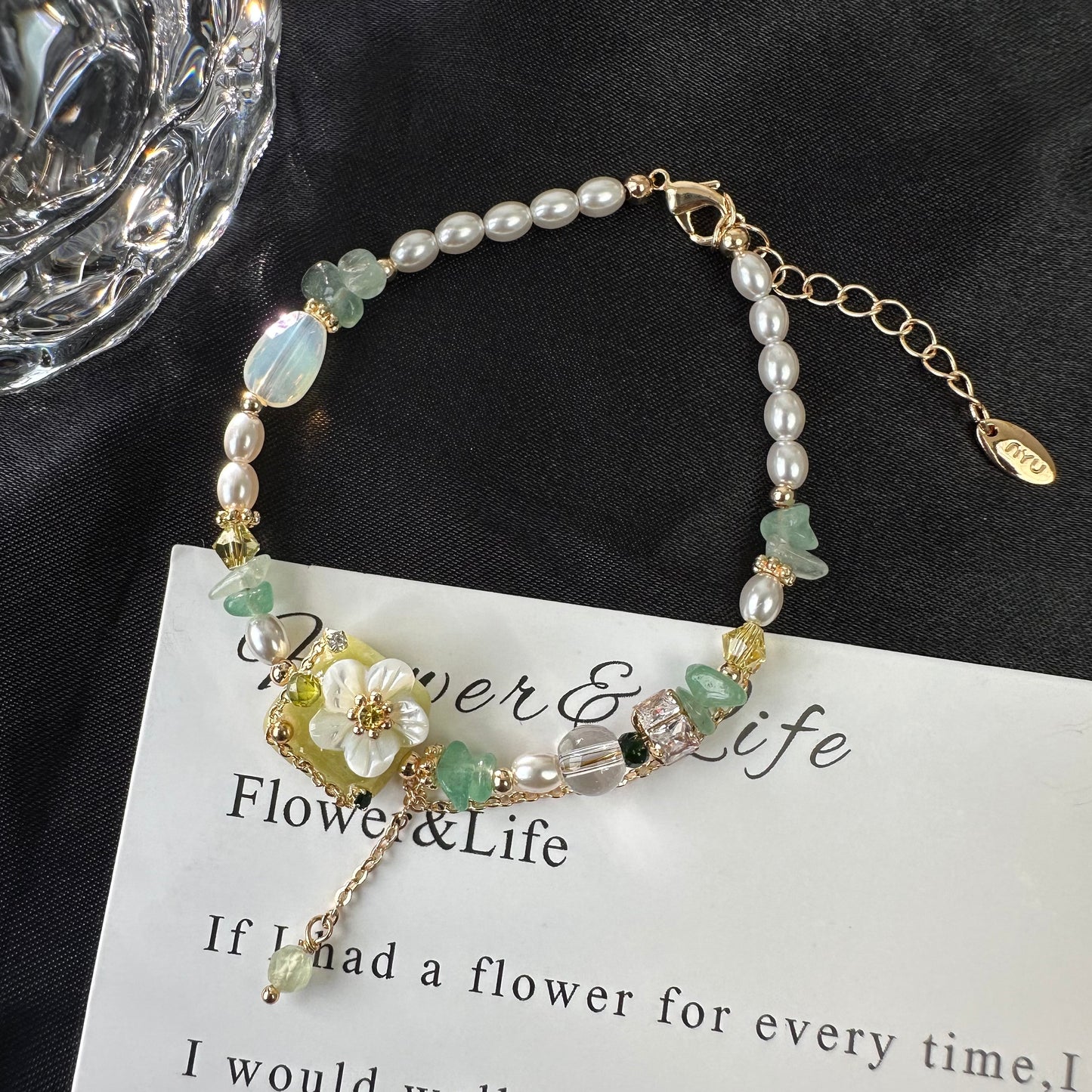Delicate Green Gemstone Chip & Pearl Bracelet