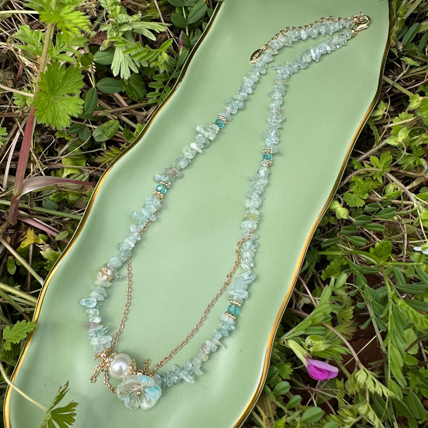 Blue Resin Flower & Chip Stone Necklace