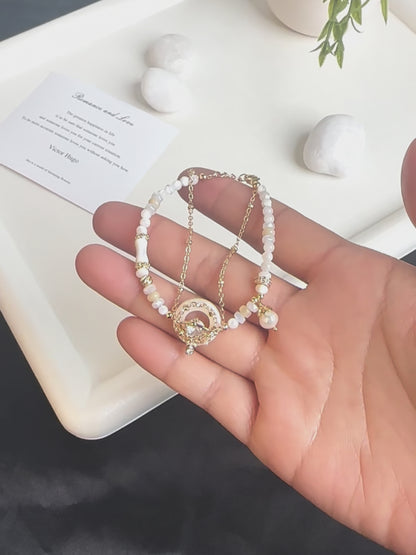 Delicate Planet Shell Bracelet